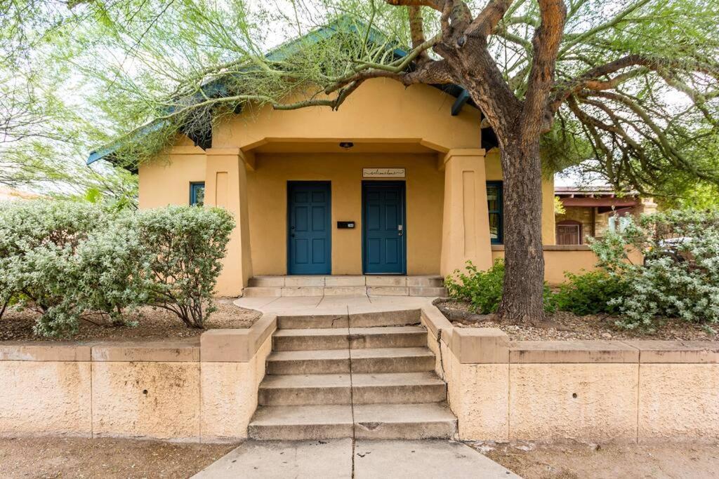 2Br Home W Parking Downtown Charm In Full Bloom! 土桑 外观 照片