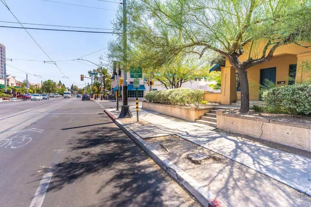 2Br Home W Parking Downtown Charm In Full Bloom! 土桑 外观 照片